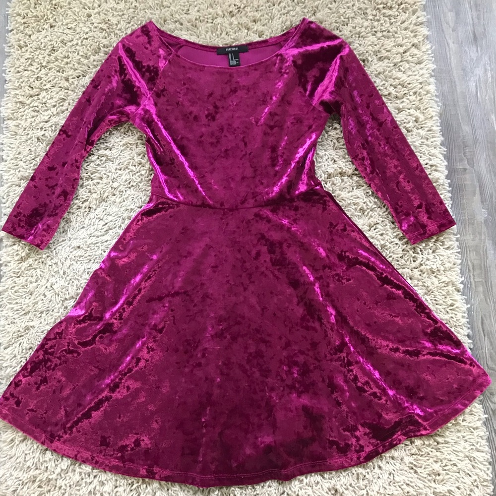 Forever 21 Velvet Dress 💖